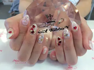 ネイル ネイルリボン 受付スタッフのネイルデザイン