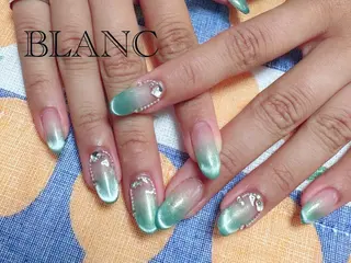 ネイル BLANC （ブラン）のネイルデザイン