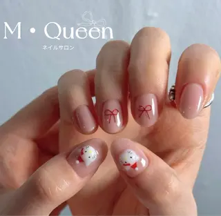 ネイル MQueen ネイルサロンマルのネイルデザイン