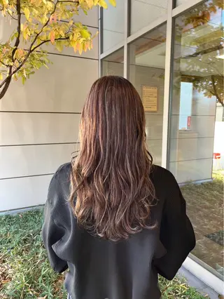 ロング 山浦 貴恵のヘアスタイル
