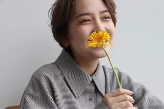 ショート カラー ✨色持ちの良い艶 カラー✨蟹江真世のヘアスタイル