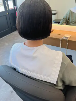ショート カラー ネイル マツエク・マツパ アイブロウ 村岡 芽衣のヘアスタイル
