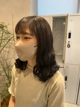 セミロング カラー パーマ 透明感カラー✨艶髪 制作🌱山根あゆみのヘアスタイル