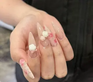 ネイル Yuna NAILSのネイルデザイン