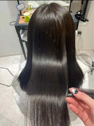 セミロング コバヤシ ラムのヘアスタイル