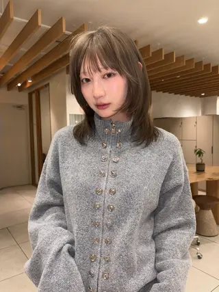 ミディアム カラー 似合わせカットカラー りおなのヘアスタイル
