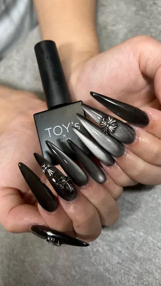 ネイル 𝐧𝐚𝐢𝐥 𝐌𝐢𝐖𝐢𝐢のネイルデザイン