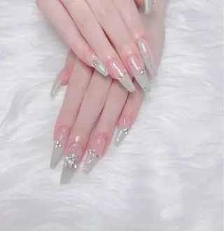 ネイル uu ネイルサロン関内🌼のネイルデザイン