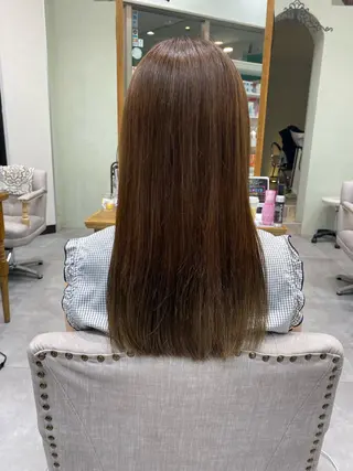 カラー 萩原 彩音のヘアスタイル