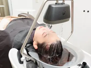 セミロング スパニスト 福井のヘアスタイル