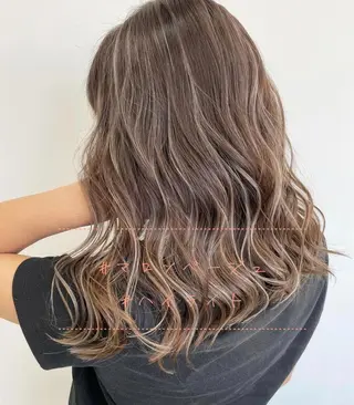 ロング naomi (夜間営業受付中★)のヘアスタイル