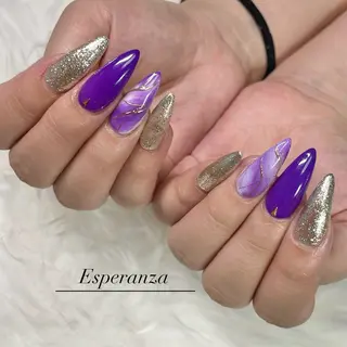 ネイル MARI 🌹のネイルデザイン