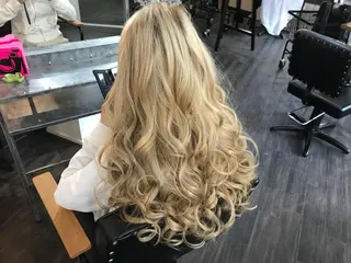 ロング カラー WEST OLAND 安藤のヘアスタイル