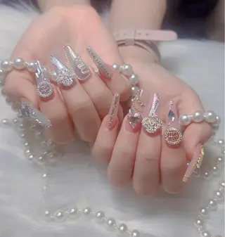 ネイル MoaNail🫶 Yoshiのネイルデザイン