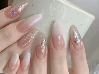 ネイル MoreGlam Nailsのネイルデザイン