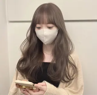 カラー 吉岡 茉穂のヘアスタイル