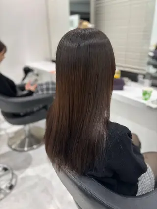 ロング 流行りの透明感カラー ×縮毛矯正🤍ユウのヘアスタイル