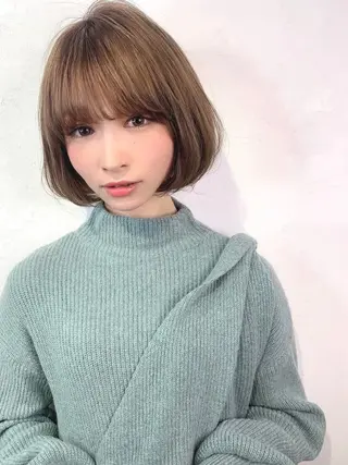 ミディアム ＿WHITE鳳店 アンダーバーホワイトのヘアスタイル