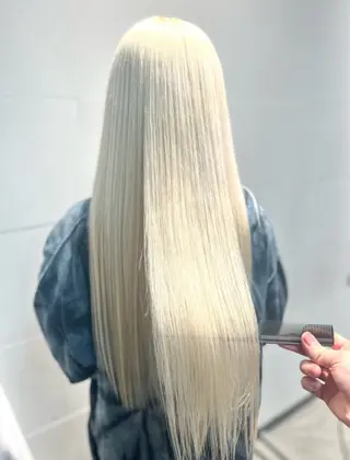 ロング カラー 🌈インナーカラー ‘ショウマ’🌈のヘアスタイル