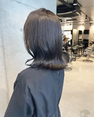 ミディアム カラー 透明感/オリーブ/ グレージュ/YUKAのヘアスタイル