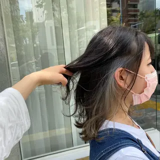 ミディアム カラー BELO キエのヘアスタイル