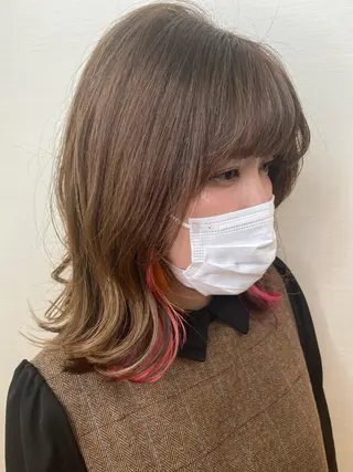 ミディアム 小顔レイヤー/ ベージュ🤍Rieのヘアスタイル