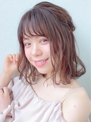 ミディアム カラー 立川 奈那子のヘアスタイル