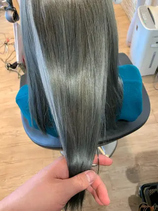 セミロング カラー 大久保 隆蔵のヘアスタイル