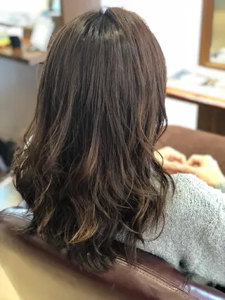 ロング カラー 新實 ゆりあのヘアスタイル