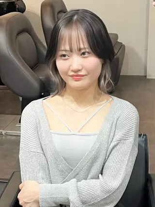 ミディアム カラー 🫧艶ダブルカラー ブリーチ🫧トモヤのヘアスタイル