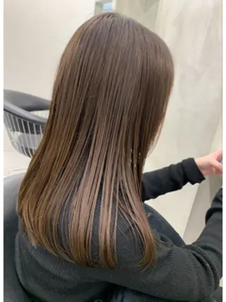 ミディアム 小倉 結衣のヘアスタイル