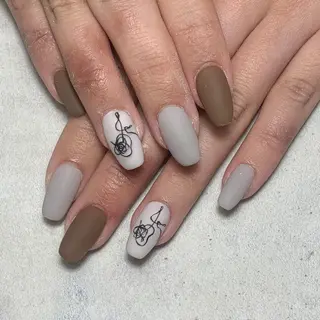 ネイル FIORITURA aiのネイルデザイン