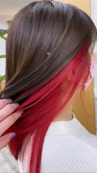 ミディアム カラー KVELL ユナのヘアスタイル