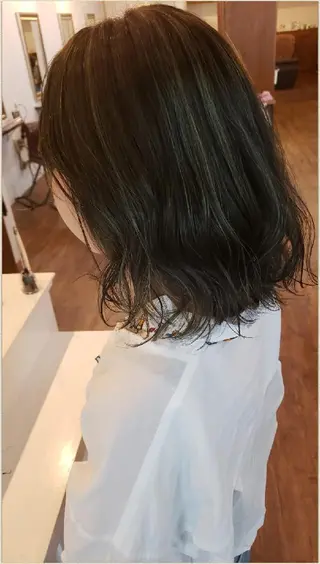 ミディアム 饒平名 知也のヘアスタイル