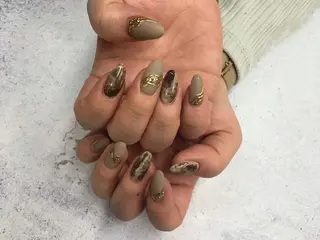 ネイル nailstudio eviz新宿店のネイルデザイン