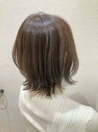 ミディアム 高藤 美佳のヘアスタイル