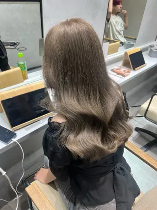 ミディアム デザイン🥇複雑履歴 ハイトーン特化のヘアスタイル