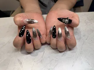 ネイル LAVIAS【 ラヴィアス】yunoのネイルデザイン