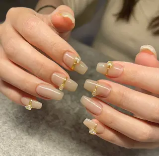 ネイル R inのネイルデザイン