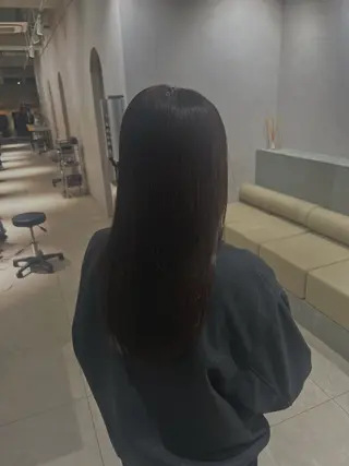 セミロング aya / ニュアンスカラーのヘアスタイル