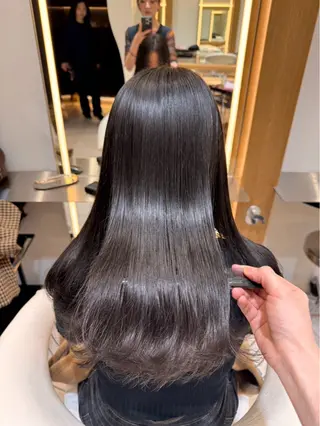 ロング カラー 八幡 空乃のヘアスタイル