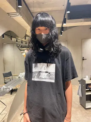 メンズ 🌈圧倒的デザイン力 内井省吾のヘアスタイル