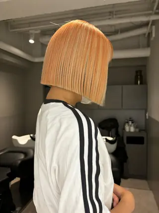 ショート ハイトーン/ ボブ 中村麟のヘアスタイル