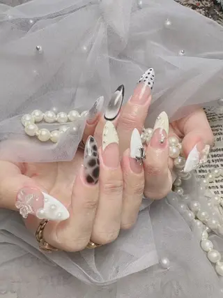 ネイル ENsalon AKIRAのネイルデザイン