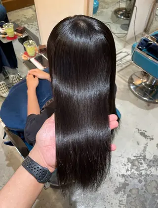 セミロング 必ず笑顔で帰っていた だきます！安田祐貴のヘアスタイル