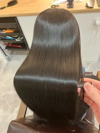 ロング カラー ヘアアレンジ キッズ 横浜関内髪質改善 re:Magoのヘアスタイル