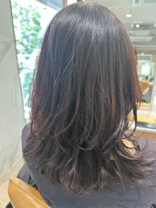 セミロング カラー MIKA KITAMURAのヘアスタイル