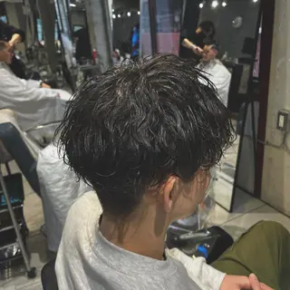 ミディアム パーマ メンズ &CREW スタッフのヘアスタイル