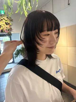 ミディアム Yui⭐️ 透け感カラーのヘアスタイル