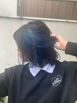 ショート カラー ミドウチ アヤカのヘアスタイル